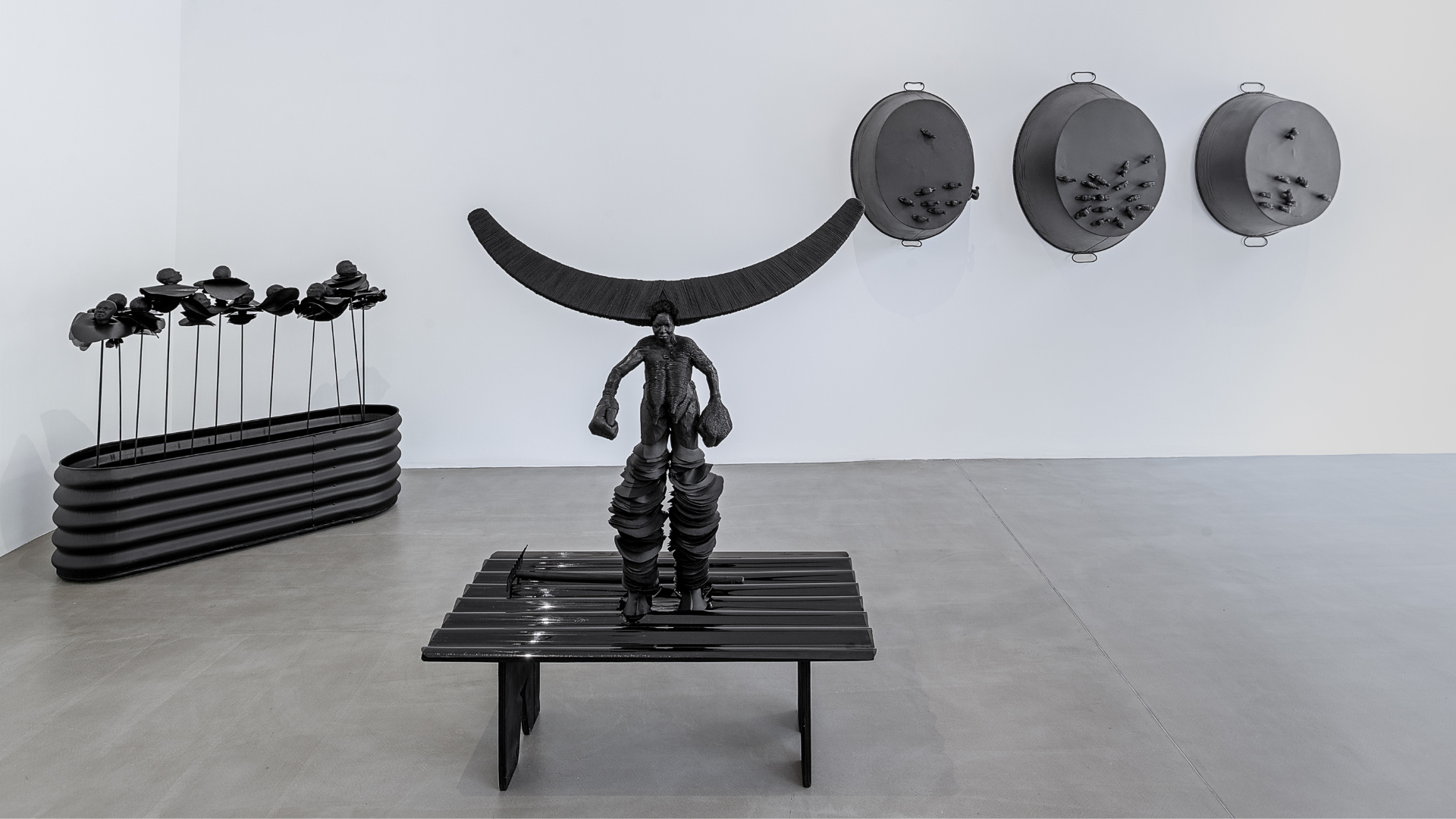 Poetics of Collective Presence in â€œRE GONAâ€ by Cow Mash